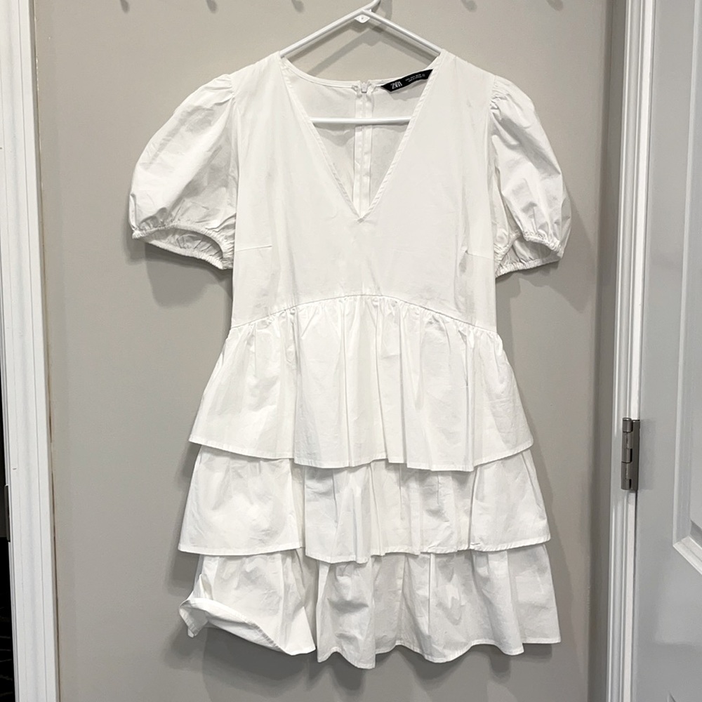 white puff sleeve ZARA POPLIN dress with tiered skirt!